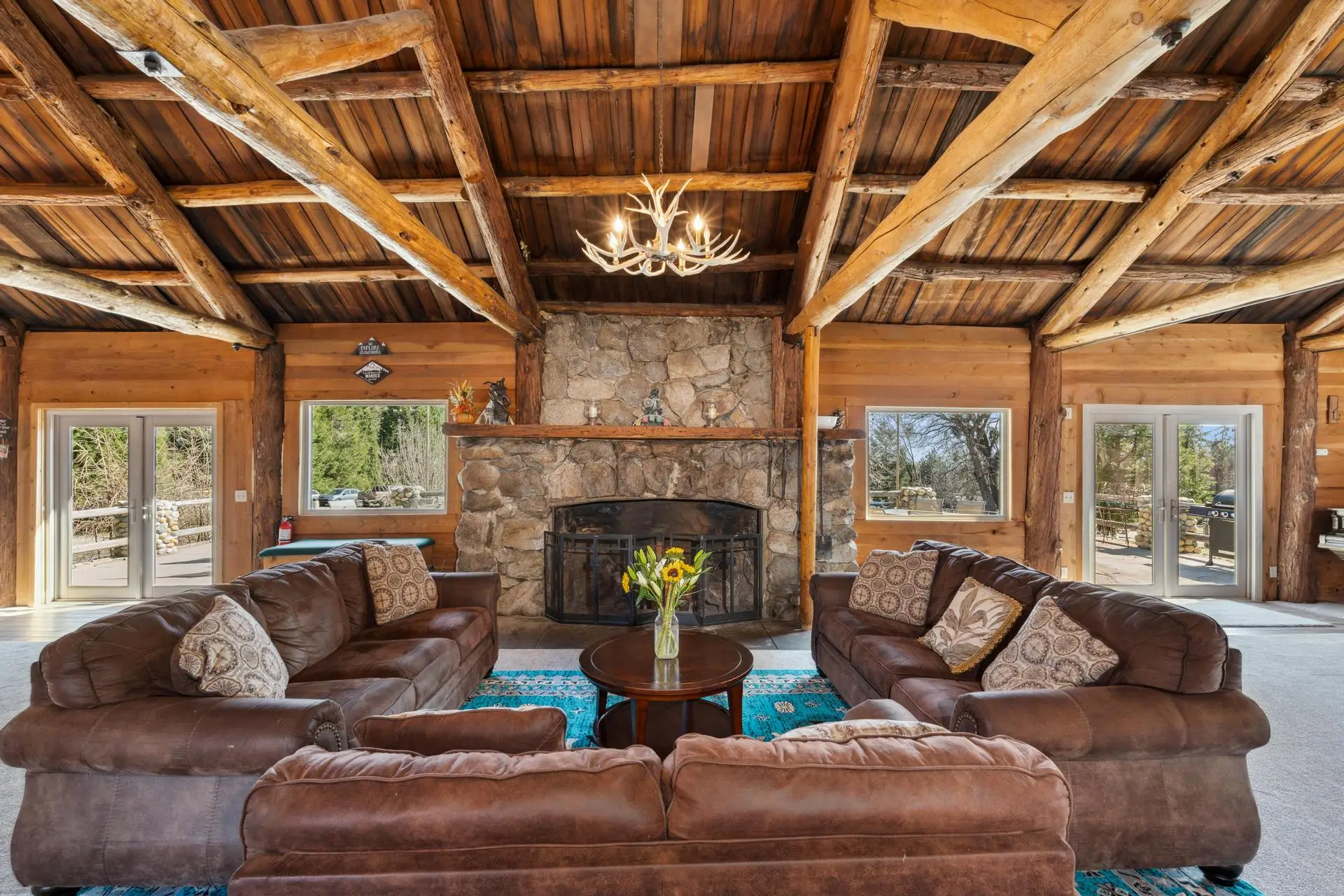 14 Historic Palomar Mountain Lodge
