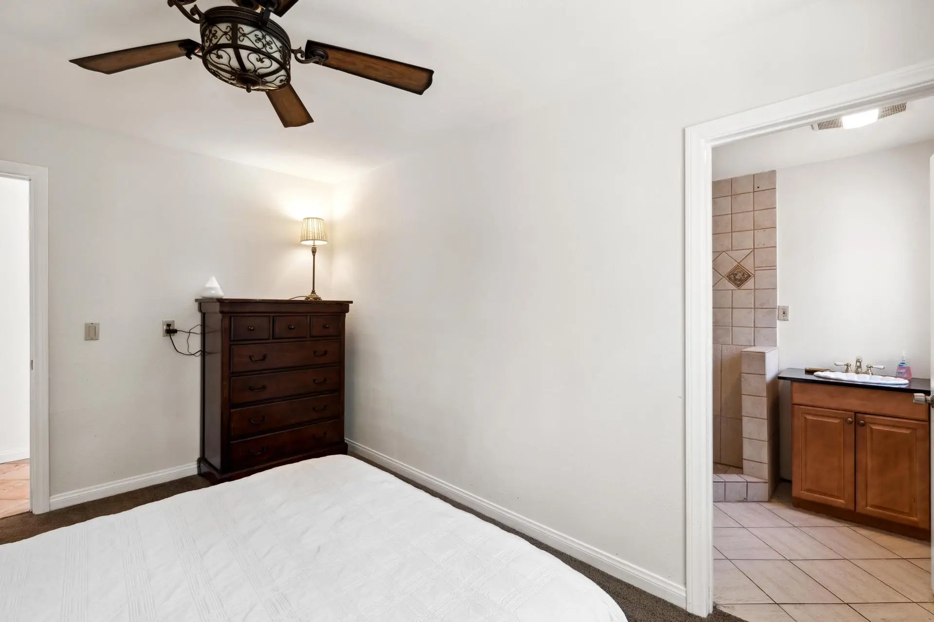 36 Historic Palomar Mountain Lodge