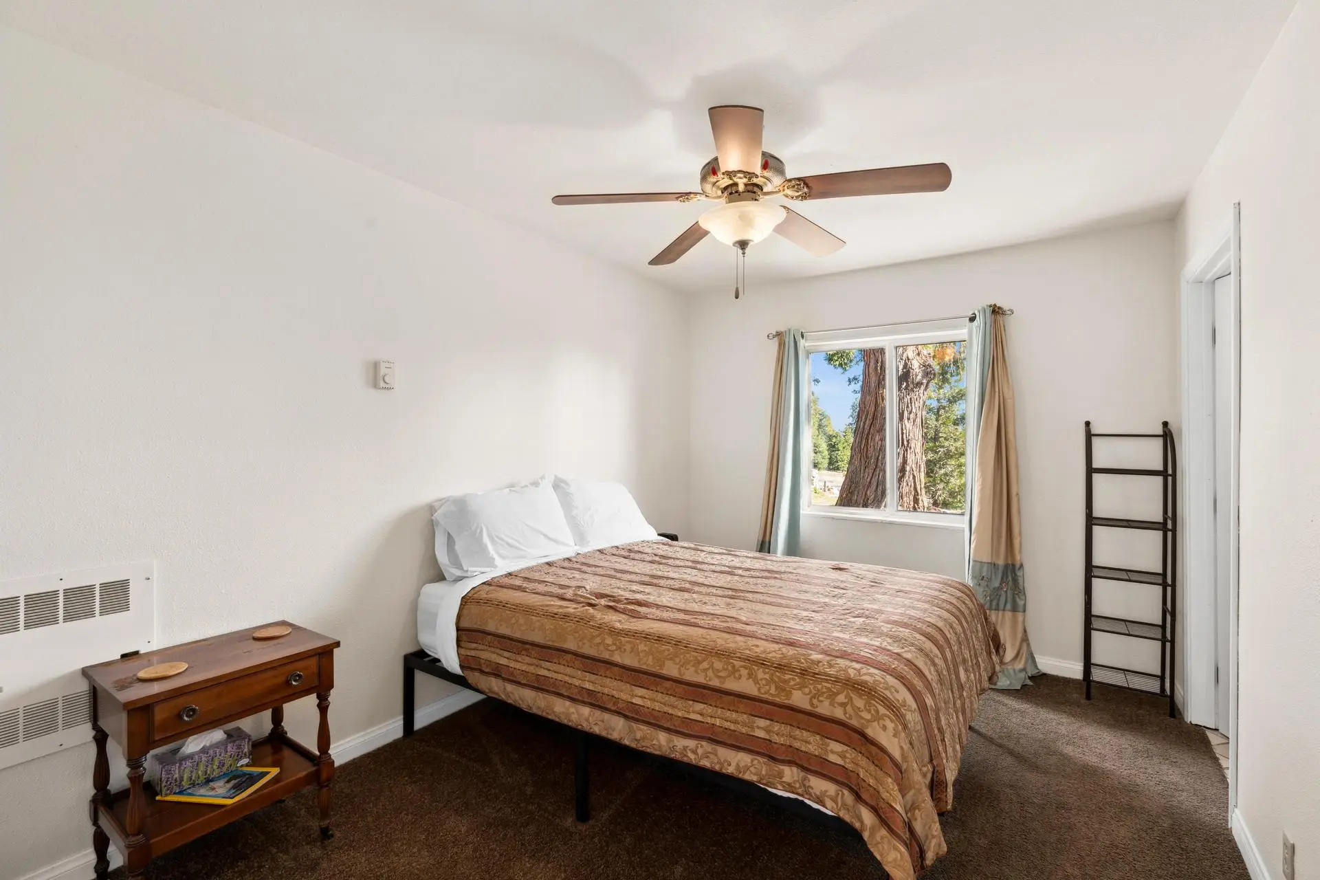 38 Historic Palomar Mountain Lodge