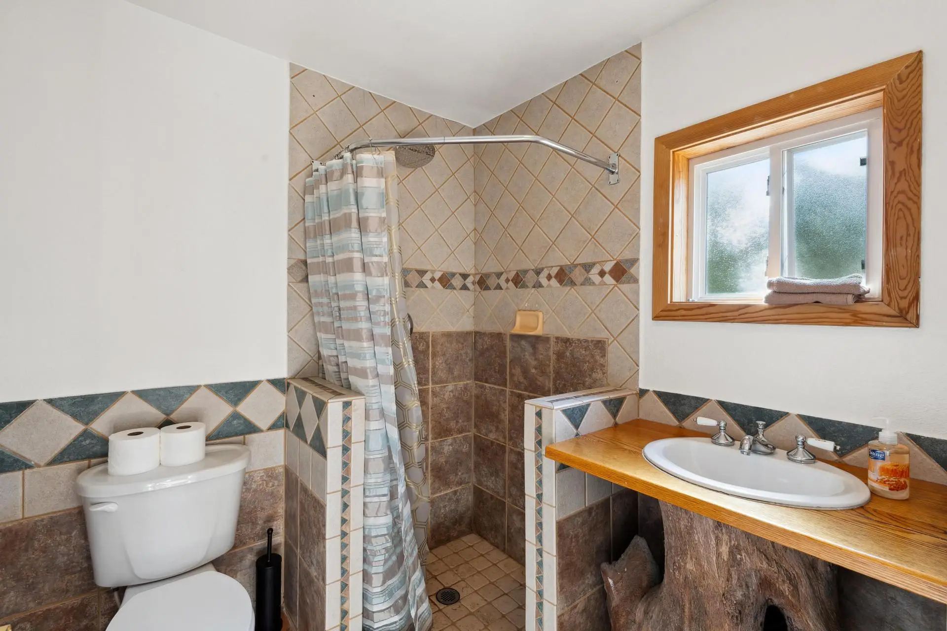 41 Historic Palomar Mountain Lodge