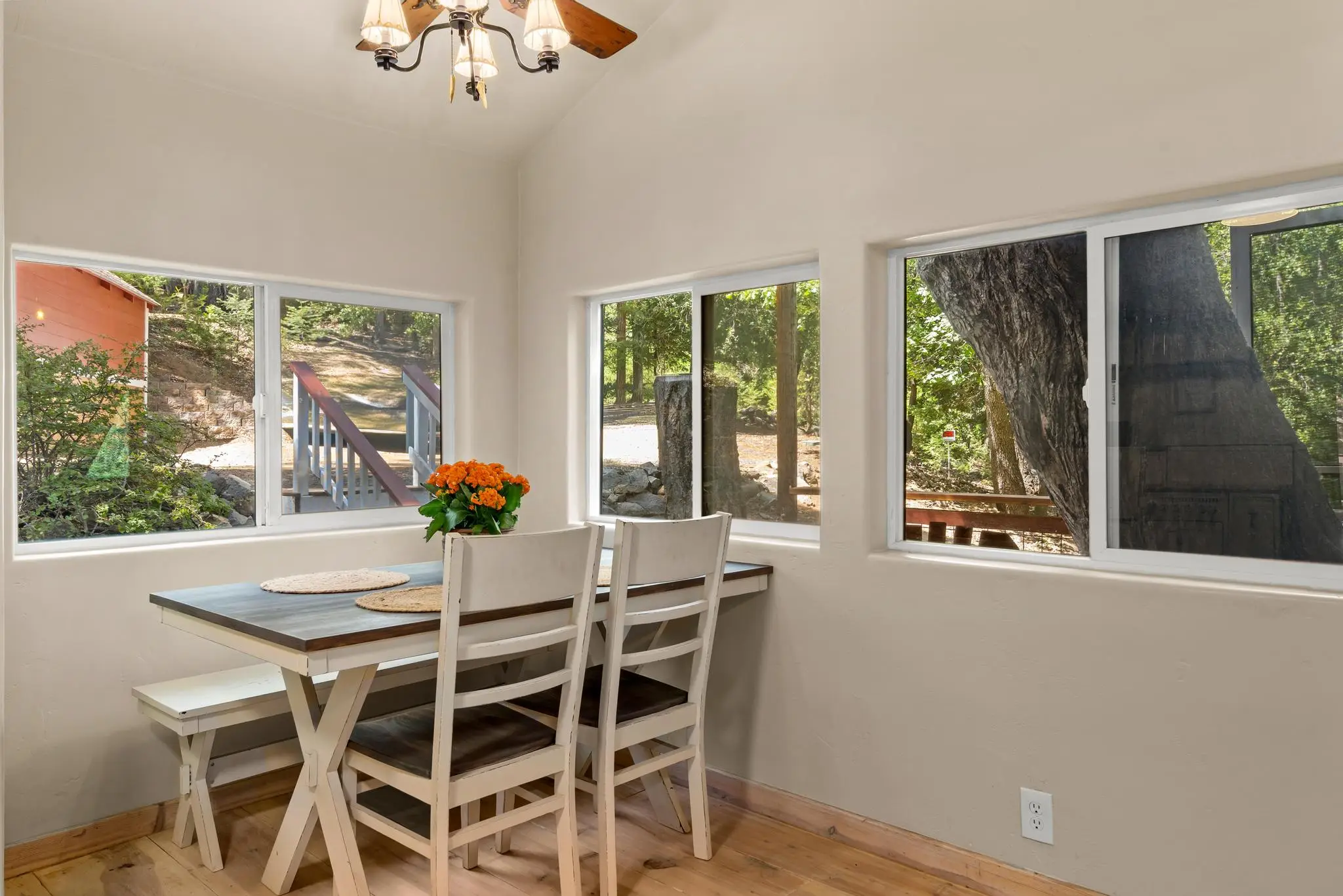 12 Real Estate Services