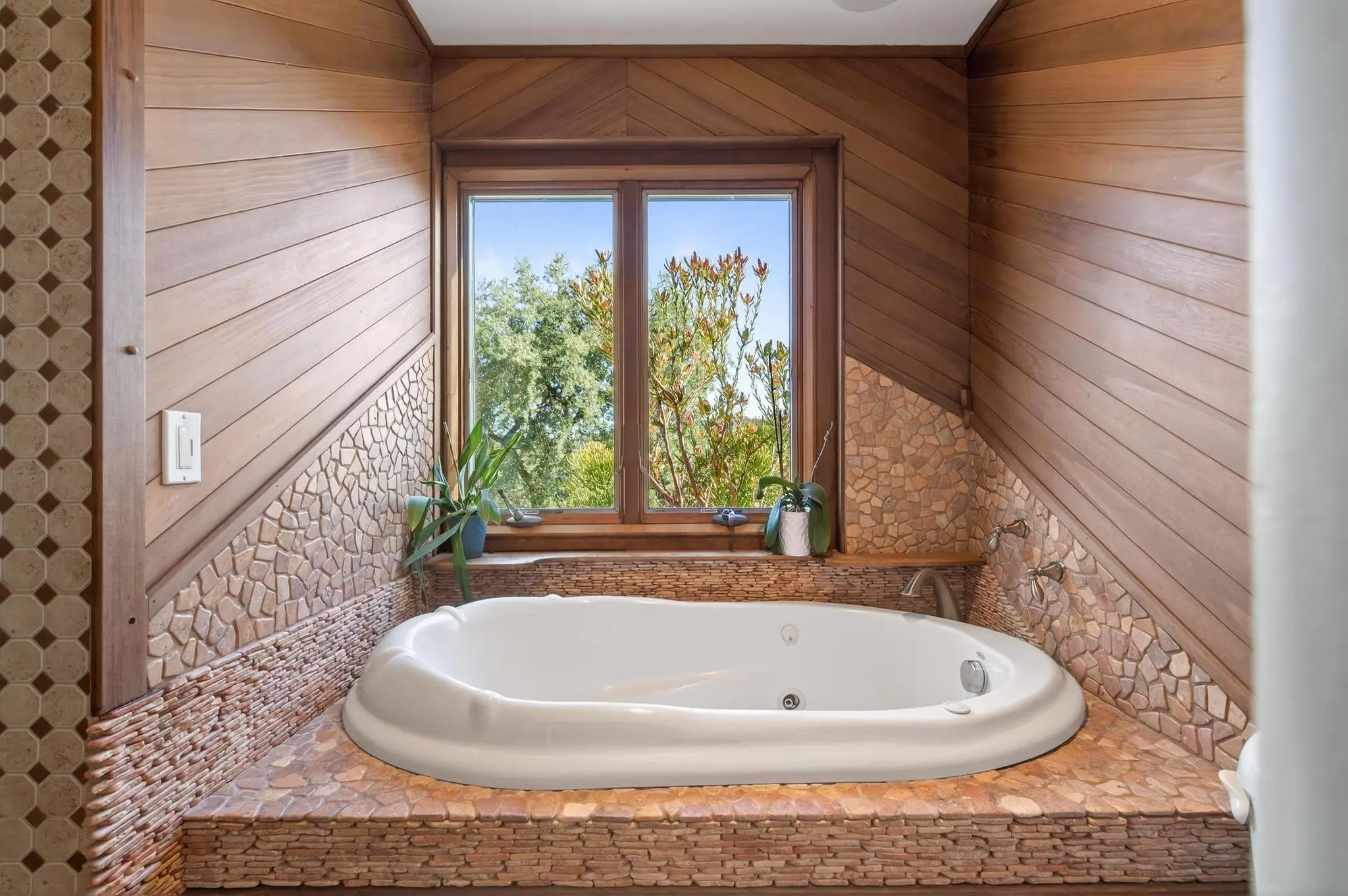 Horizon Ridge Hacienda