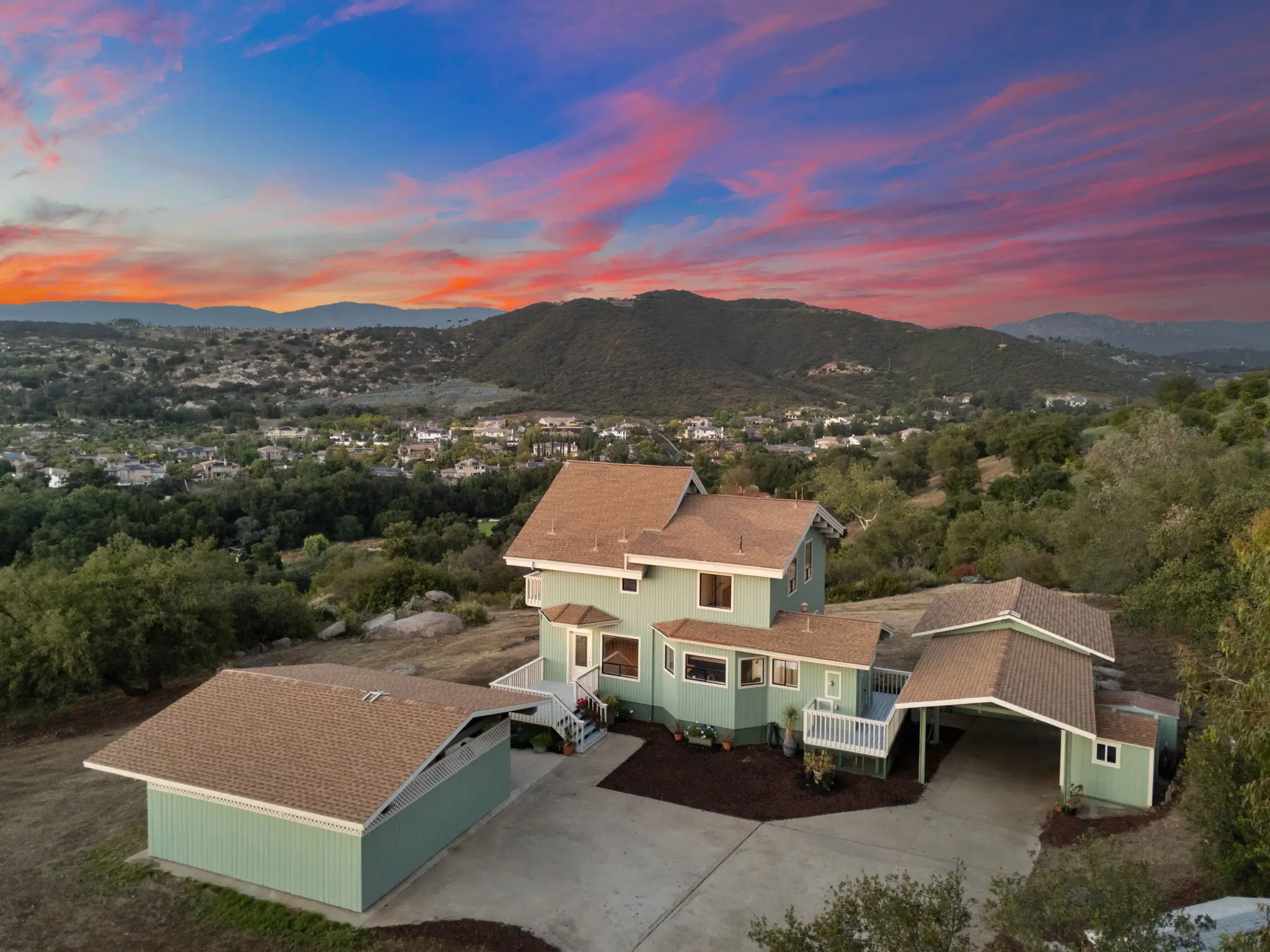 1 Private Valley View Retreat