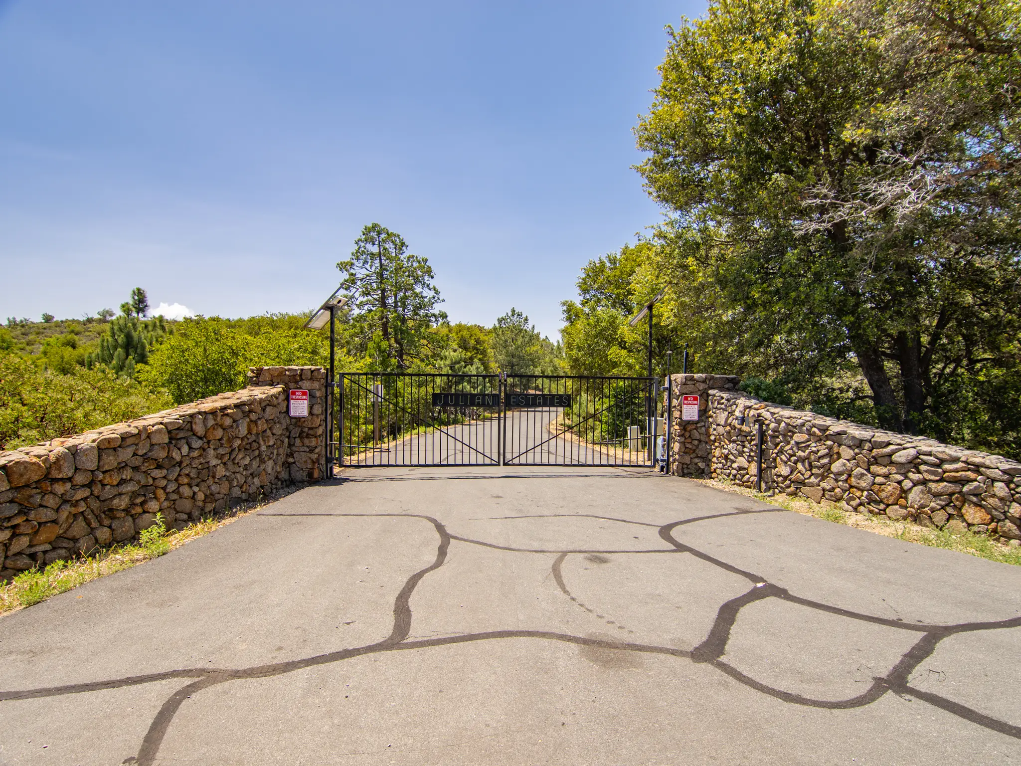 2 Cedar Road Retreat