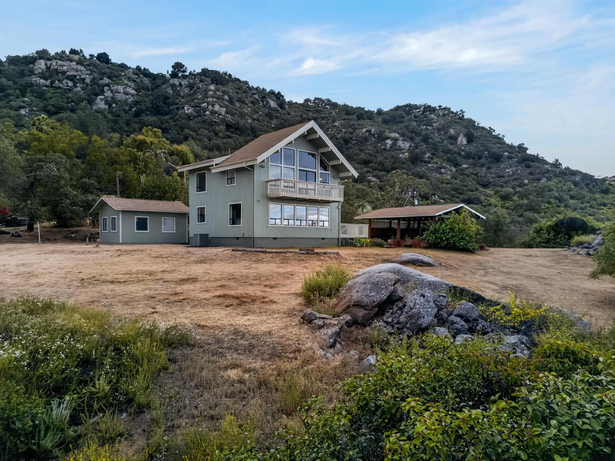 5 Private Valley View Retreat