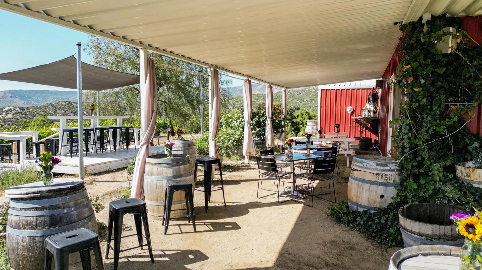 Hawk Watch Vineyard & Residence