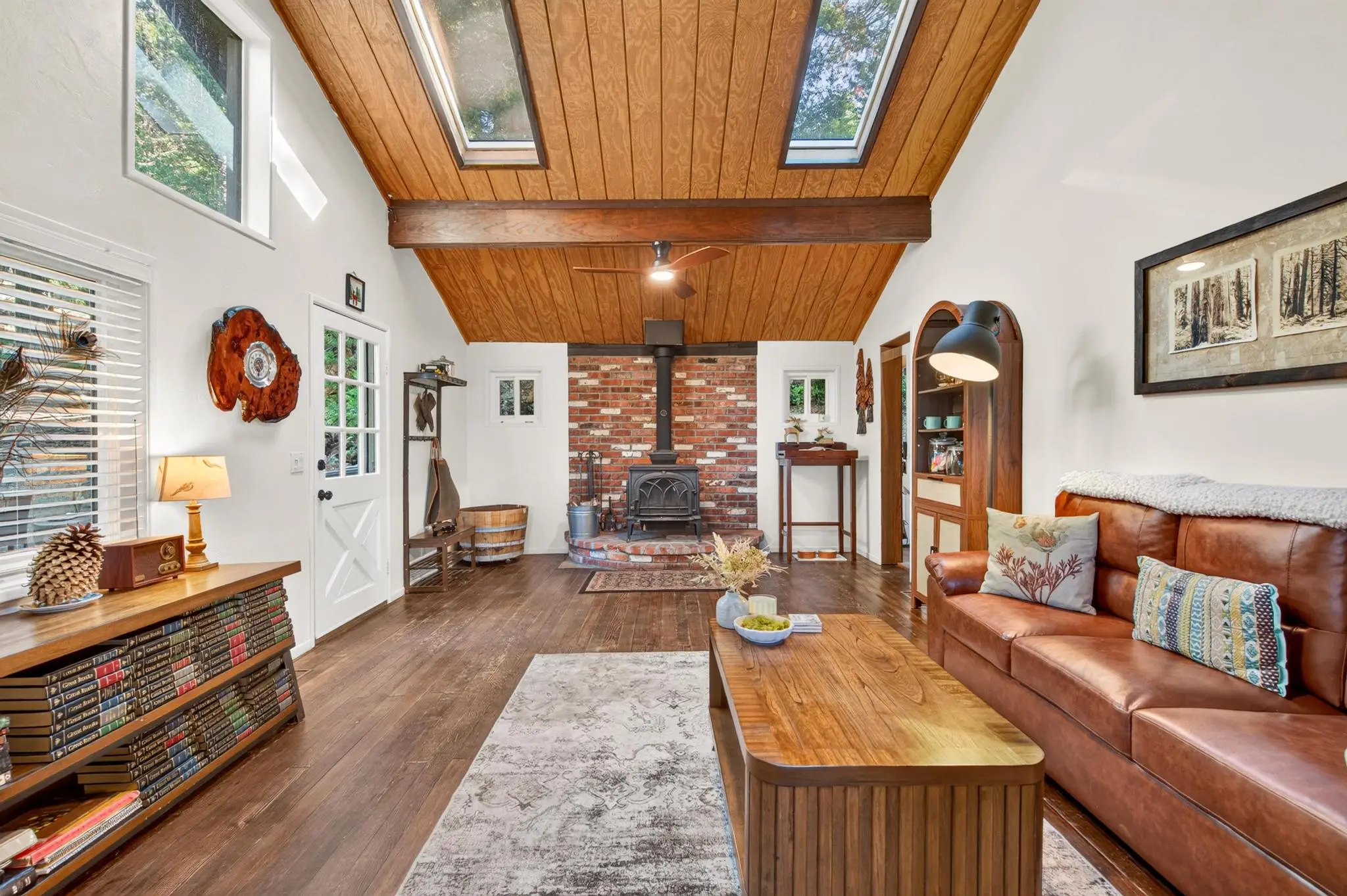 Twin Oaks Cabin