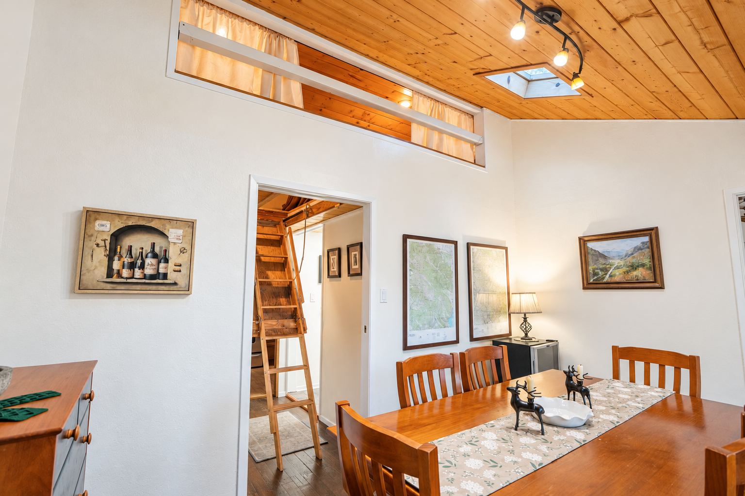 Twin Oaks Cabin