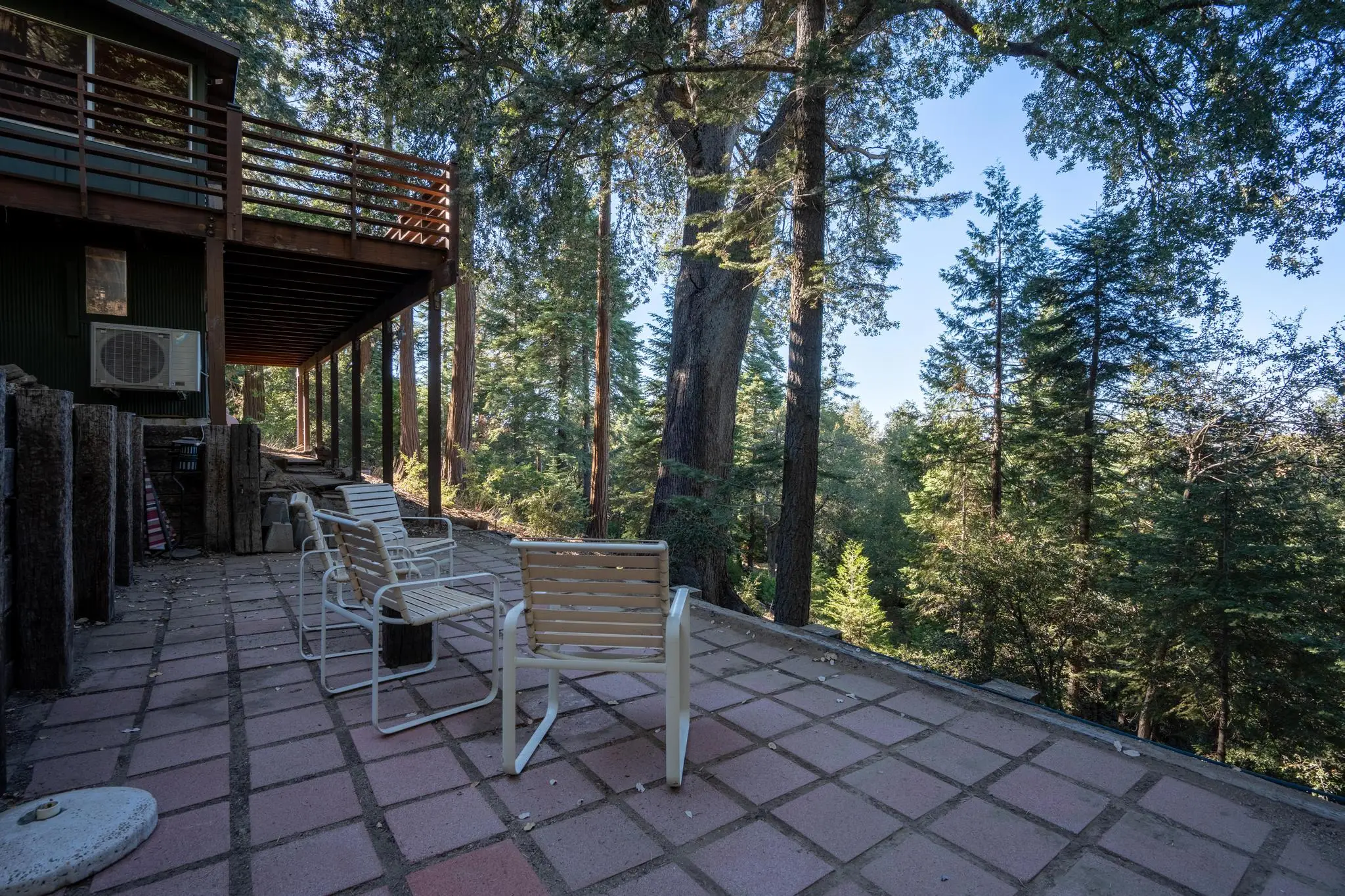 Twin Oaks Cabin