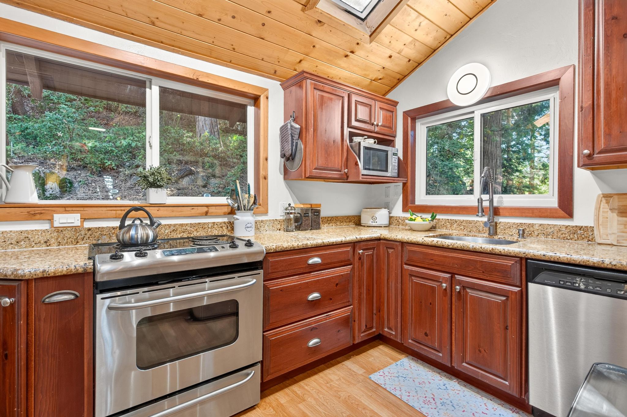 Twin Oaks Cabin