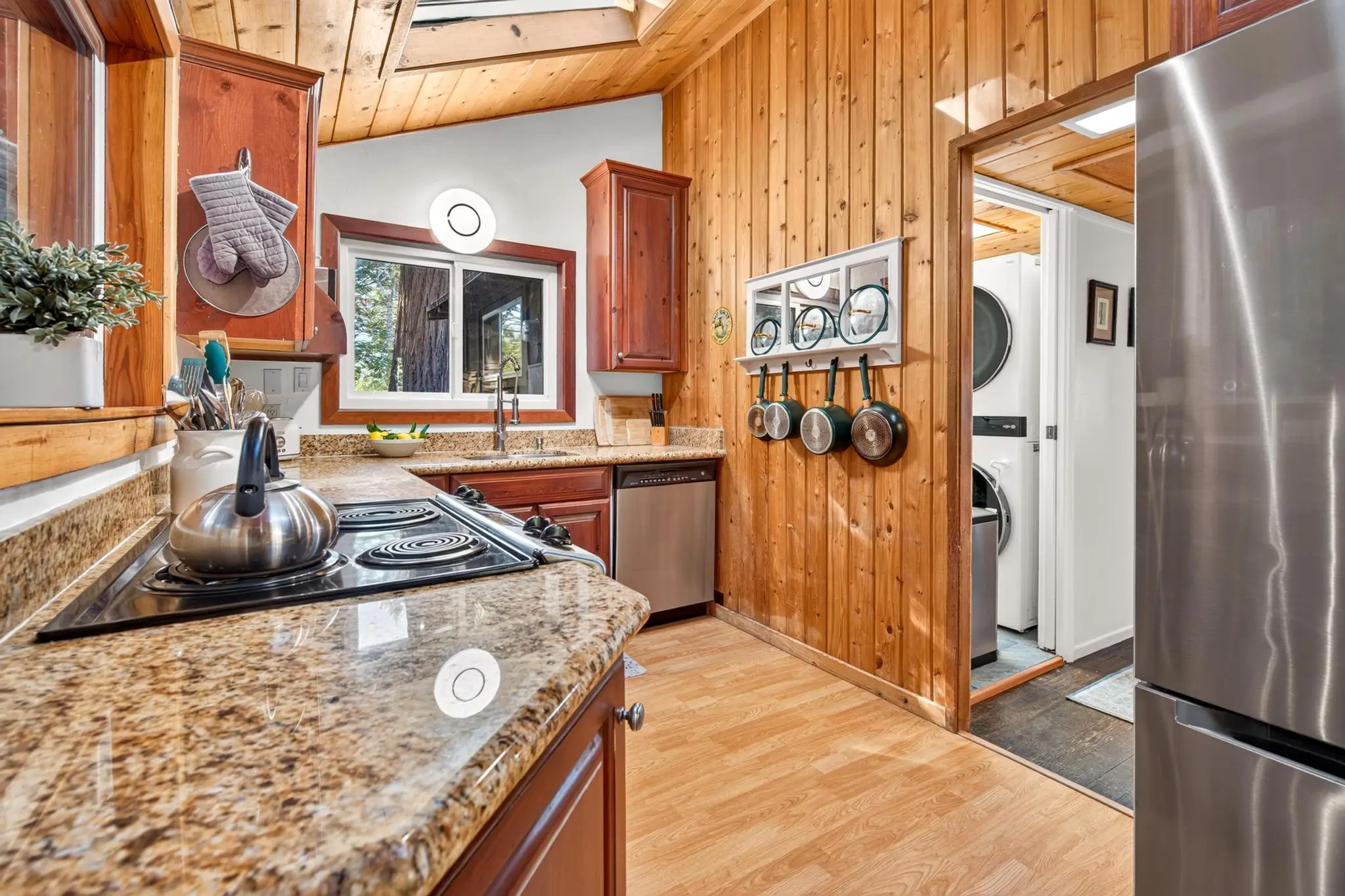 Twin Oaks Cabin